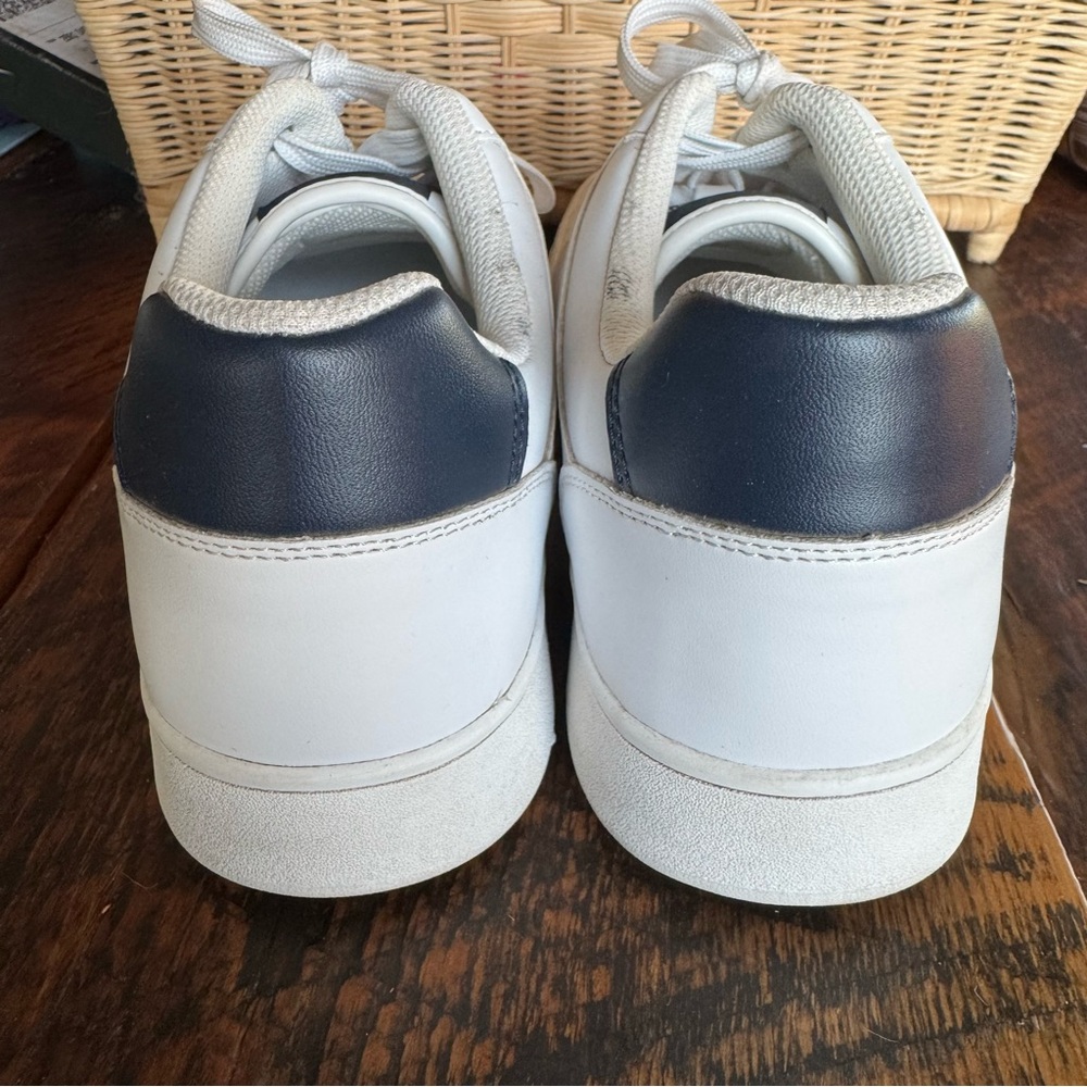 Calvin Klein Women's Hallen Sneaker Size 11 - Picture 2 of 7